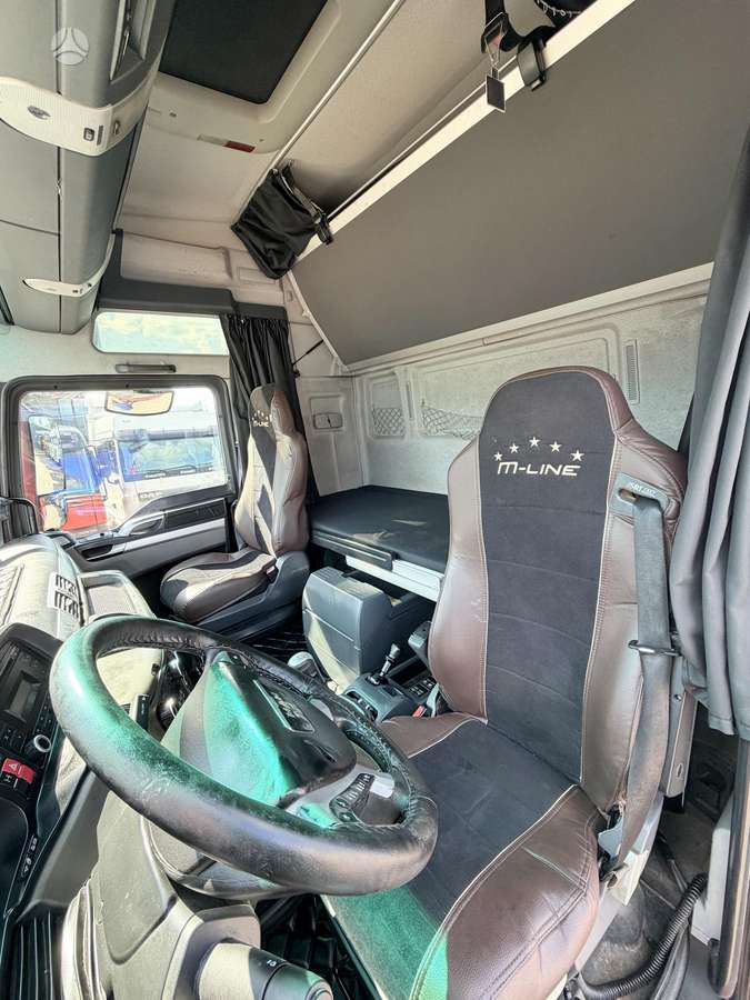 MAN TGX 18.440, double sleeper