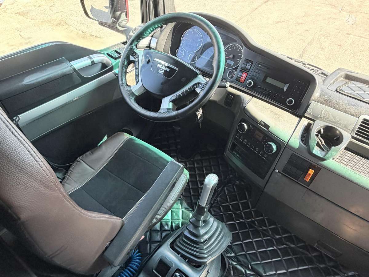MAN TGX 18.440, double sleeper