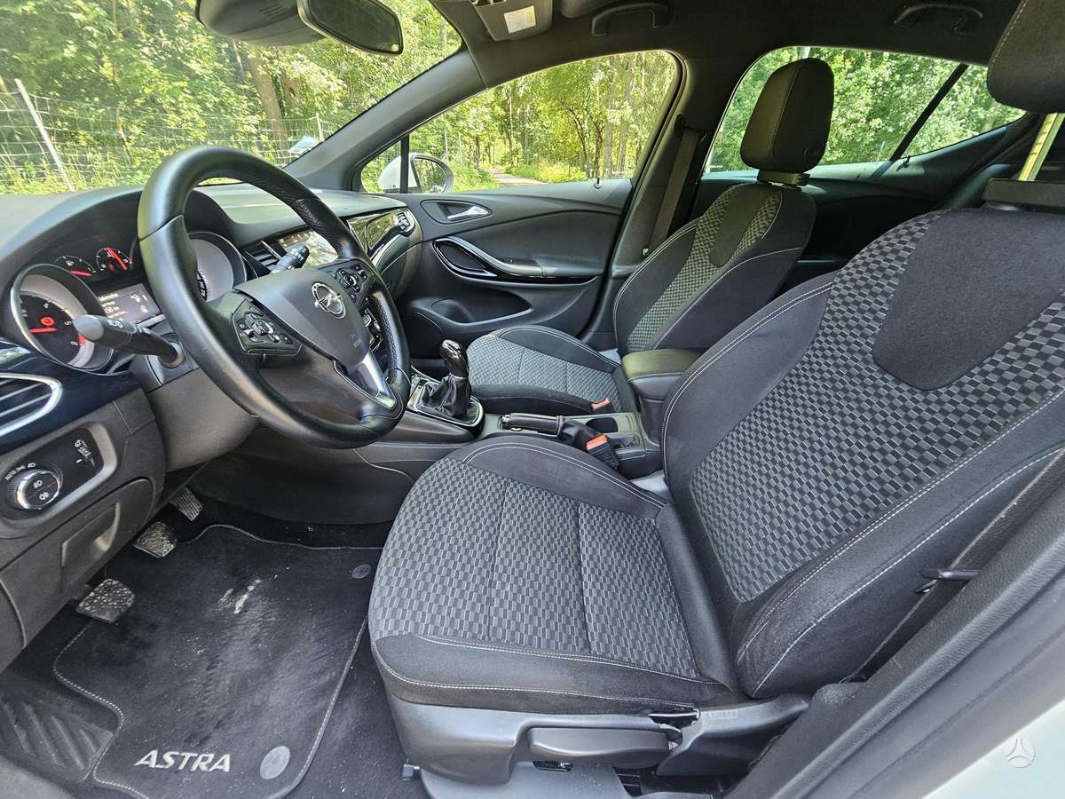 Opel Astra, 1.6 l., hatchback
