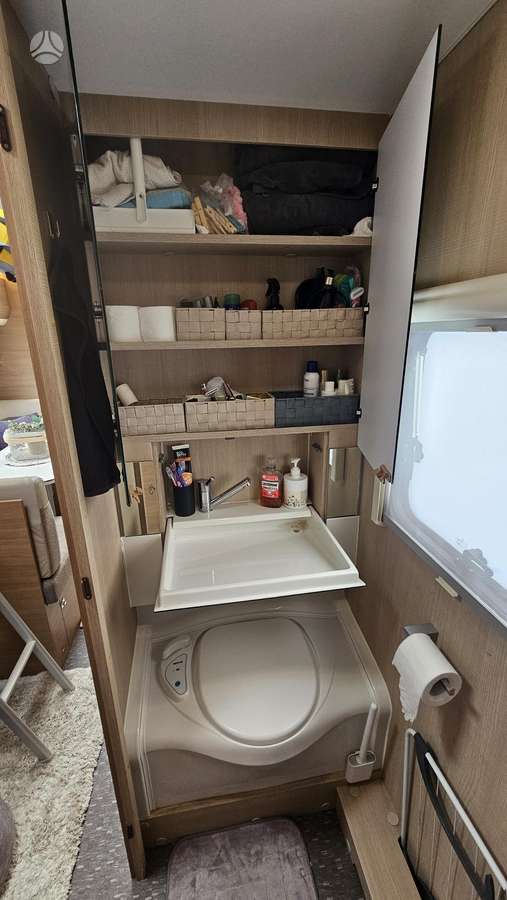Adria 573pt, prikabinami nameliai