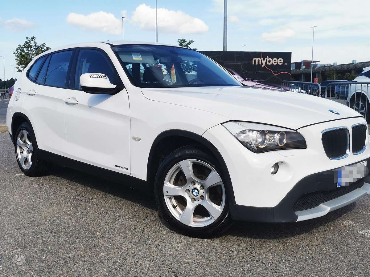 BMW X1, 2.0 l., Минивэн