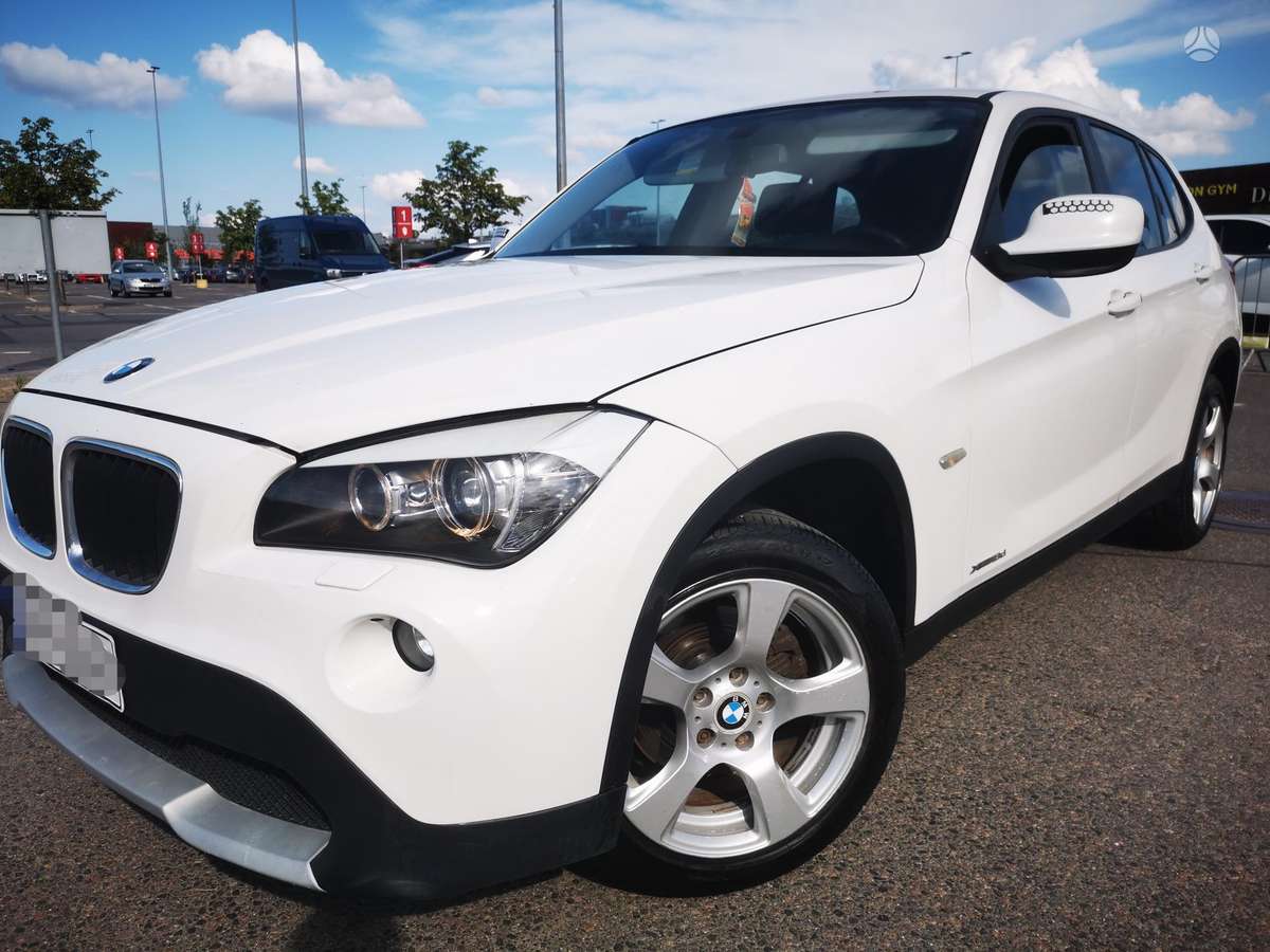 BMW X1, 2.0 l., Минивэн