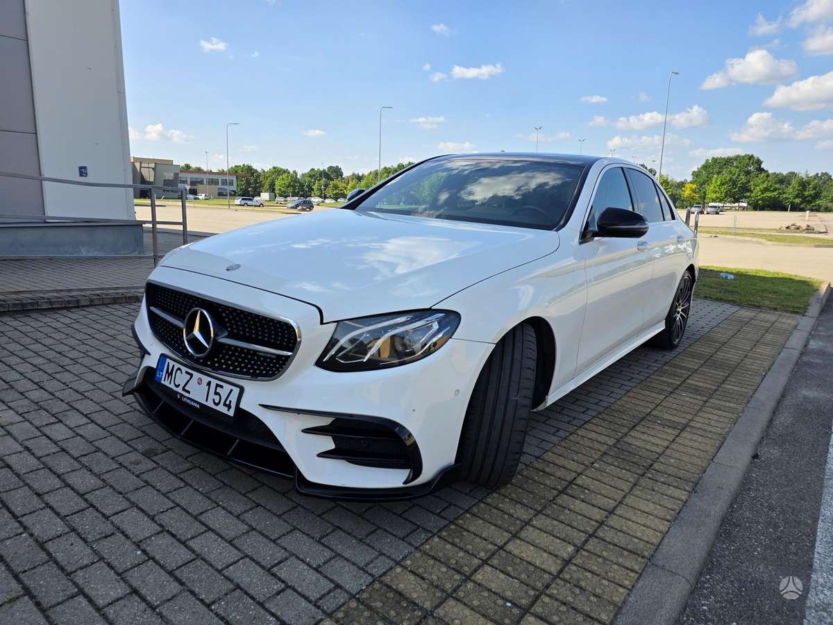 Mercedes-Benz E300, 2.0 l., Седан