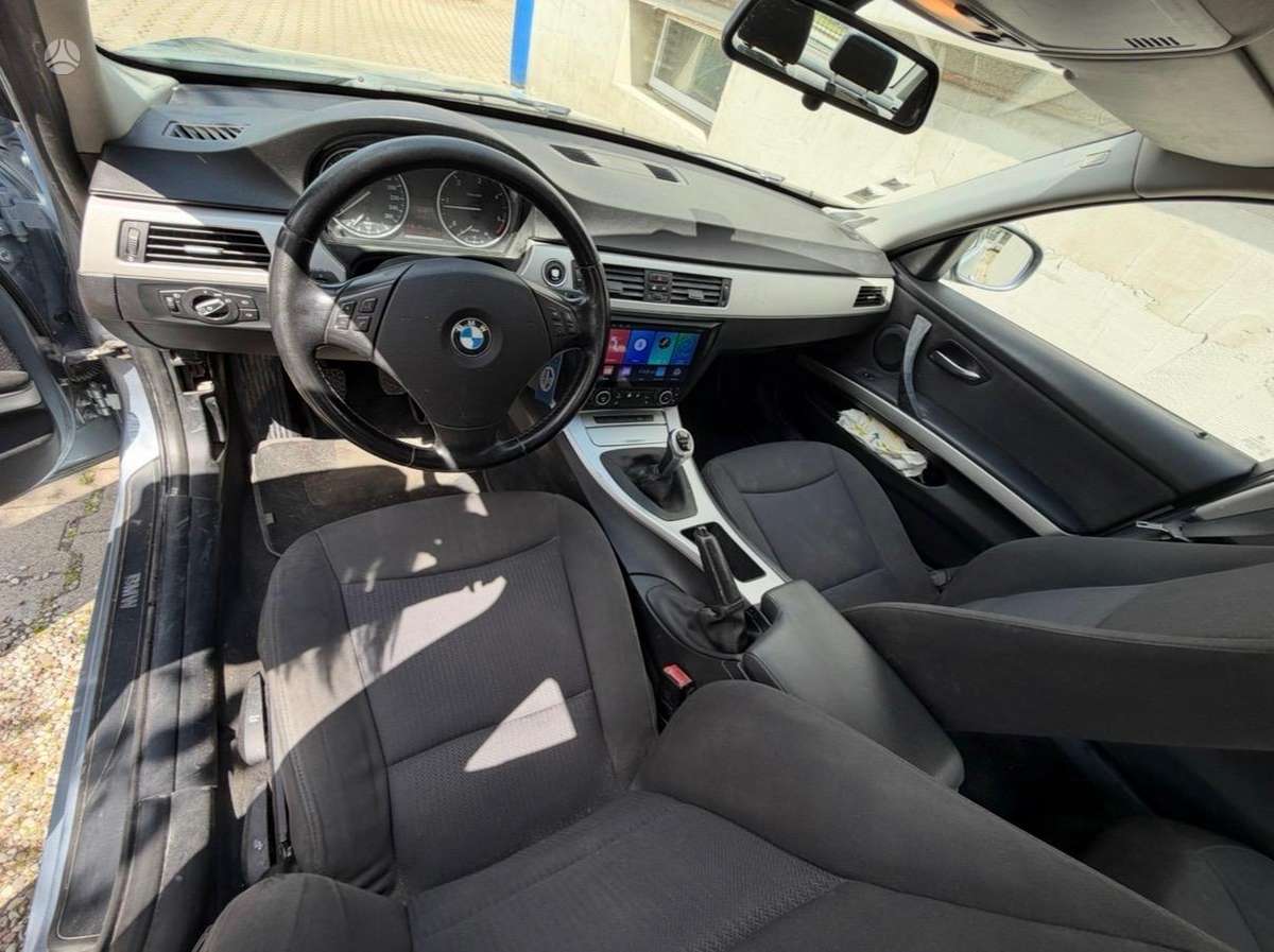 BMW 318, 2.0 l., Седан