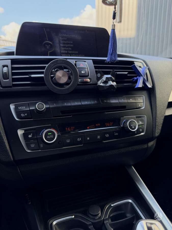 BMW 118, 2.0 l., Хэтчбек