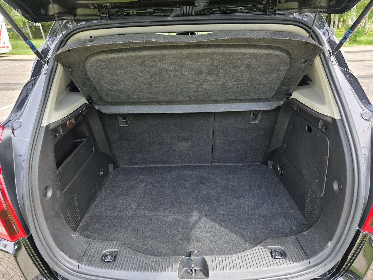 Buick Encore, 1.4 l., off-road / crossover