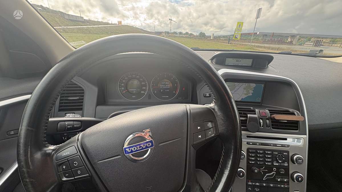 Volvo XC60 - 10