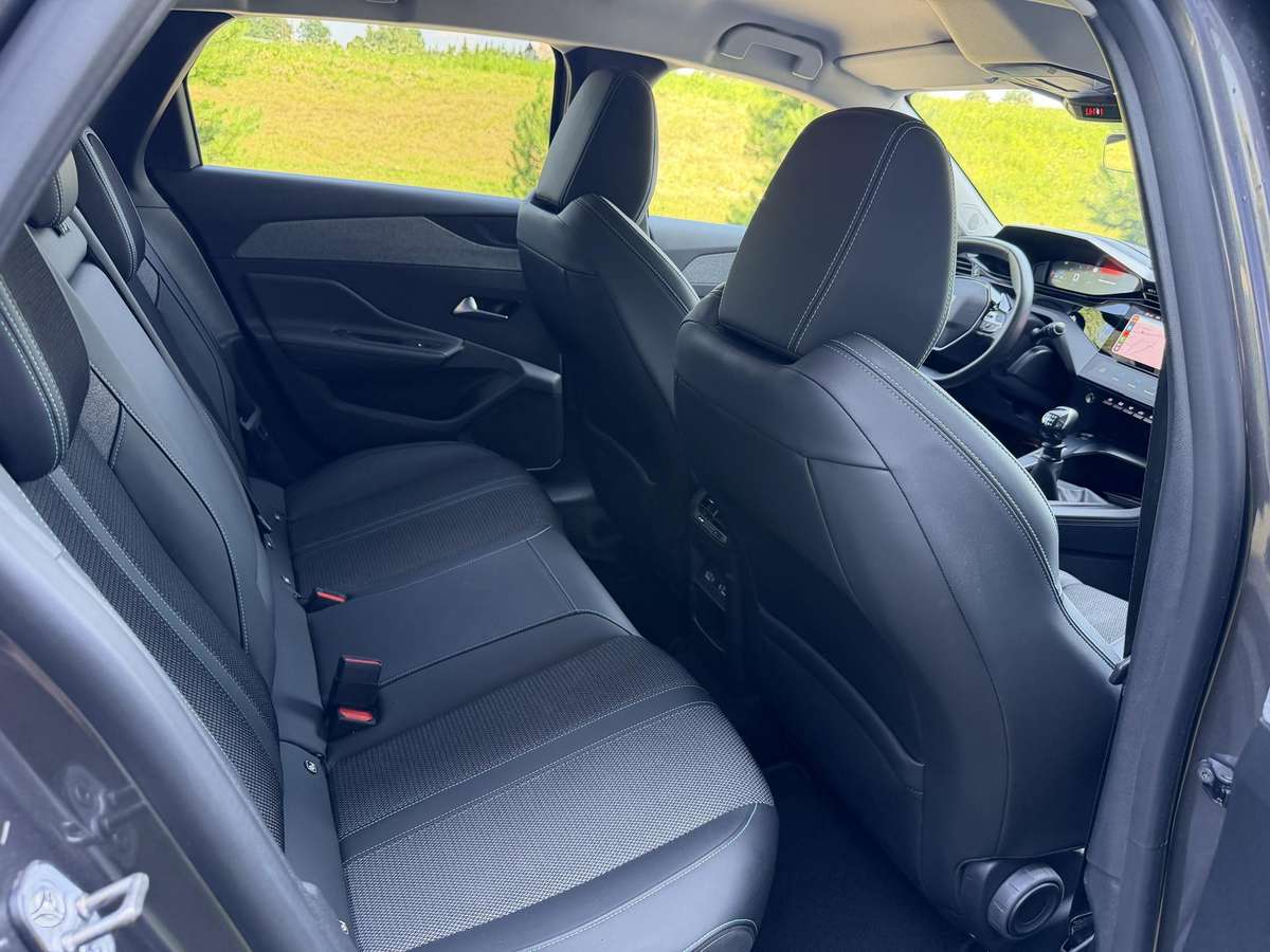 Peugeot 308, 1.2 l., Универсал