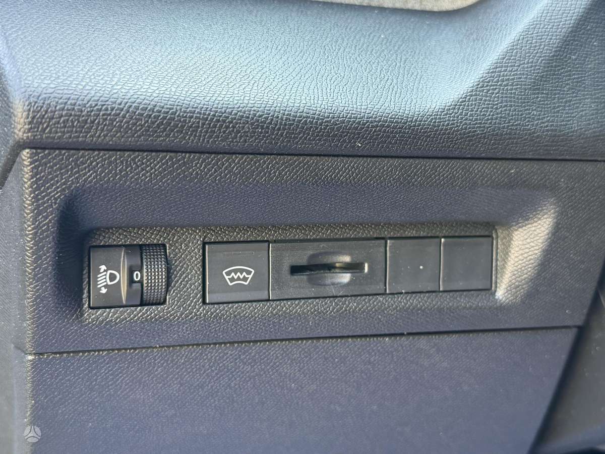 Peugeot 308, 1.2 l., Универсал