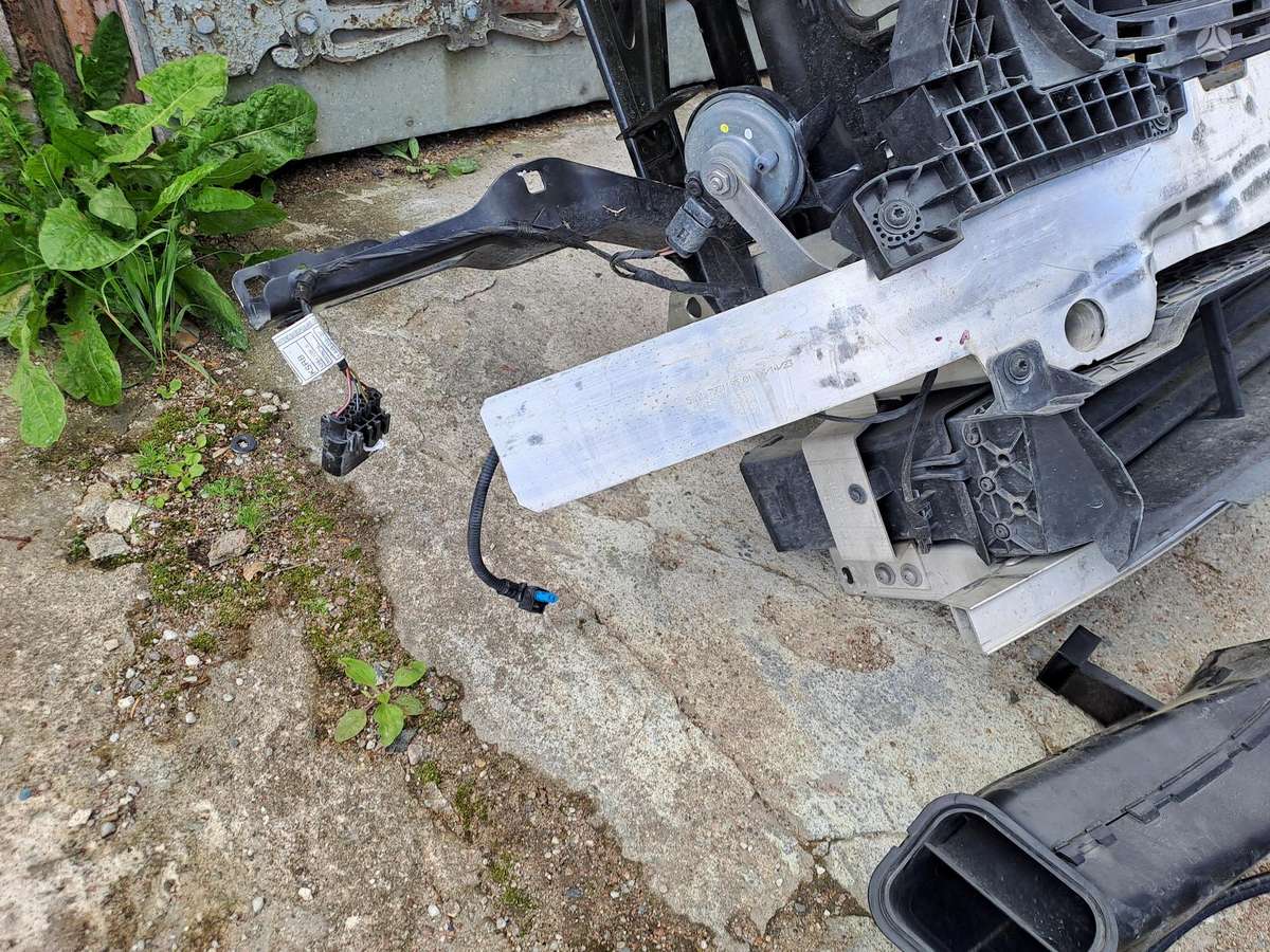 BMW X3 kėbulo dalys
