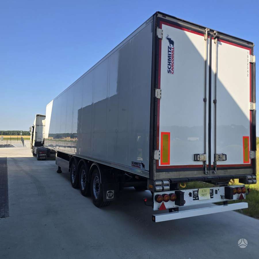 Schmitz SKO24 Carrier Vector 1550 11000h, refrigerated