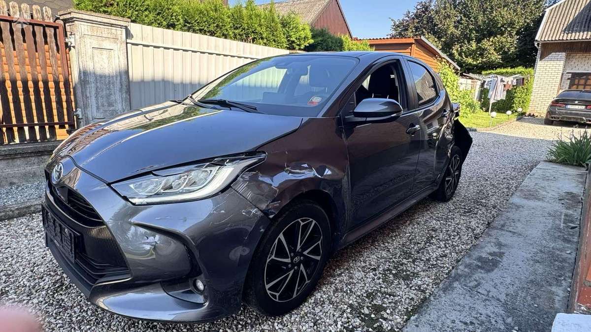 Toyota Yaris - 7