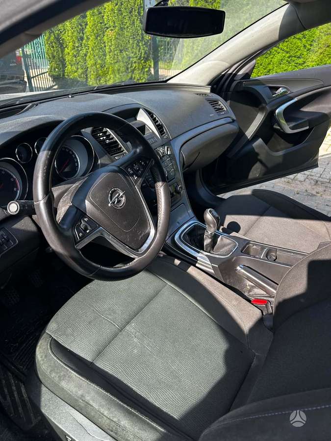 Opel Insignia, 2.0 l., Хэтчбек