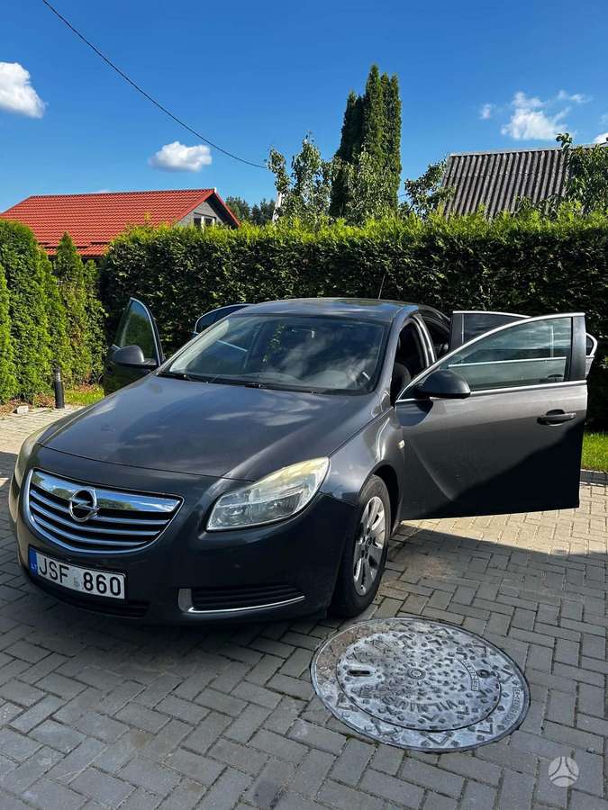 Opel Insignia, 2.0 l., Хэтчбек