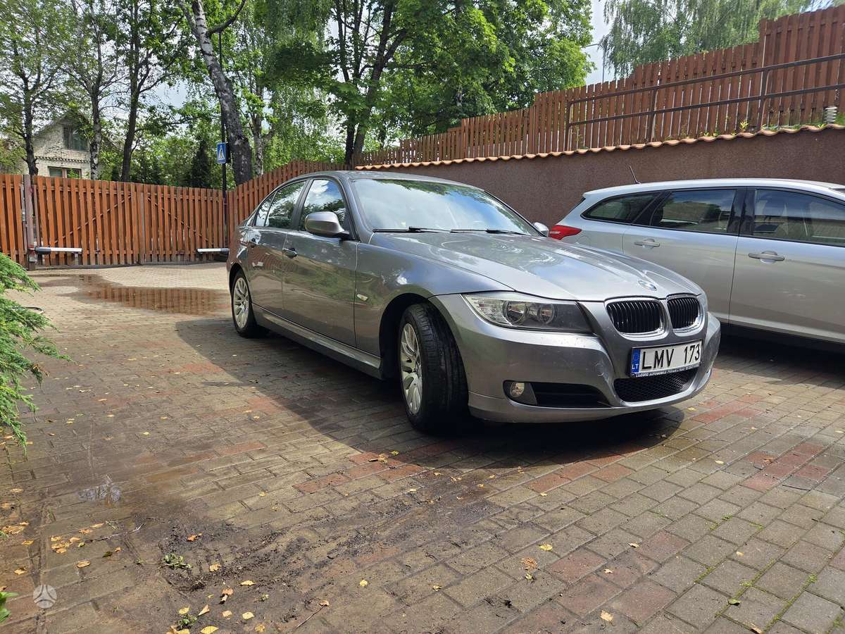 BMW 318, 2.0 l., Седан