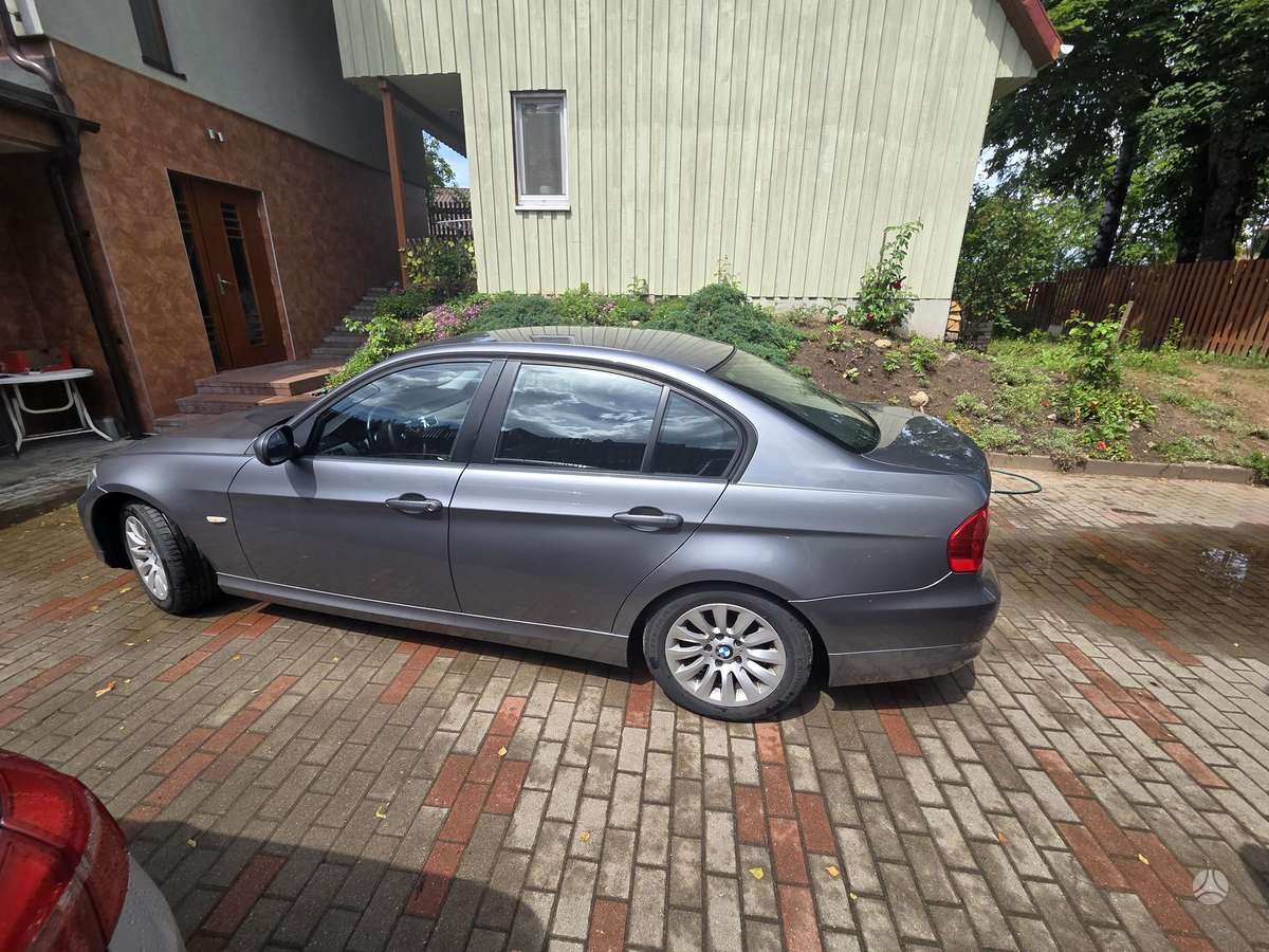 BMW 318, 2.0 l., Седан
