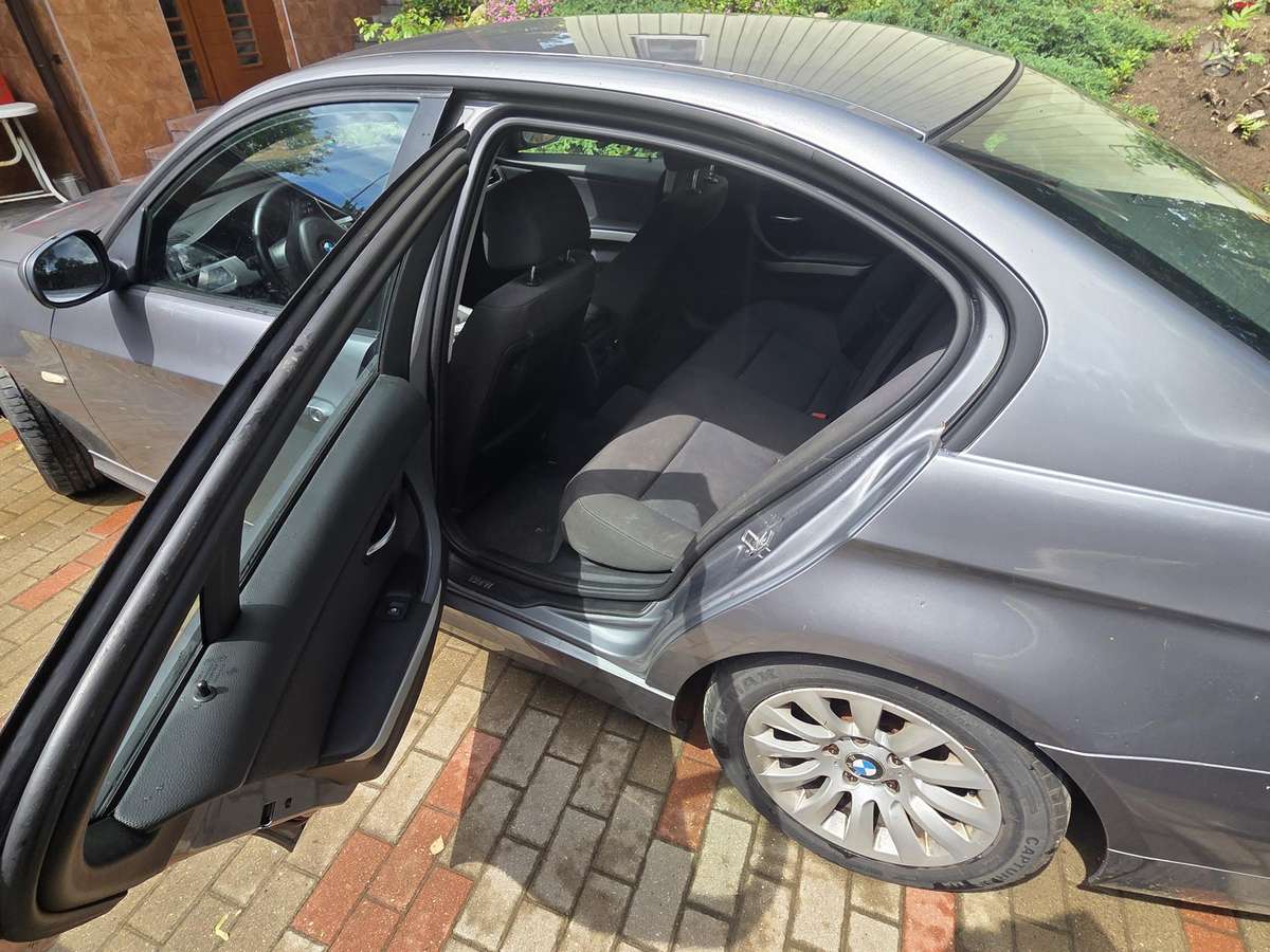 BMW 318, 2.0 l., Седан
