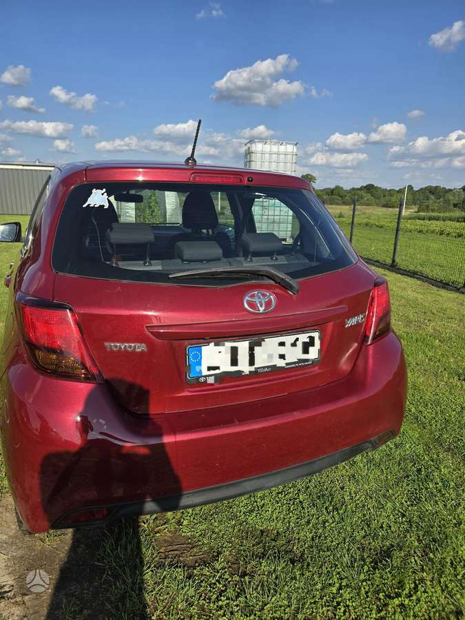 Toyota Yaris - 4