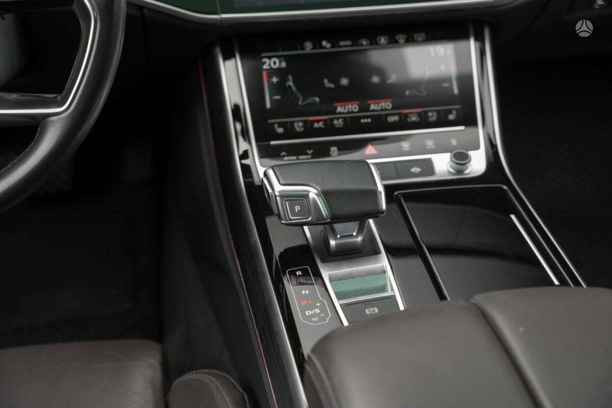 Audi A8 L, 3.0 l., Седан