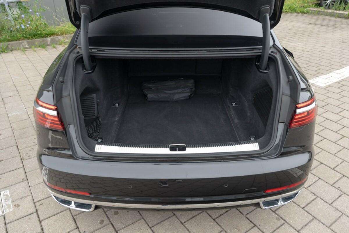 Audi A8 L, 3.0 l., Седан
