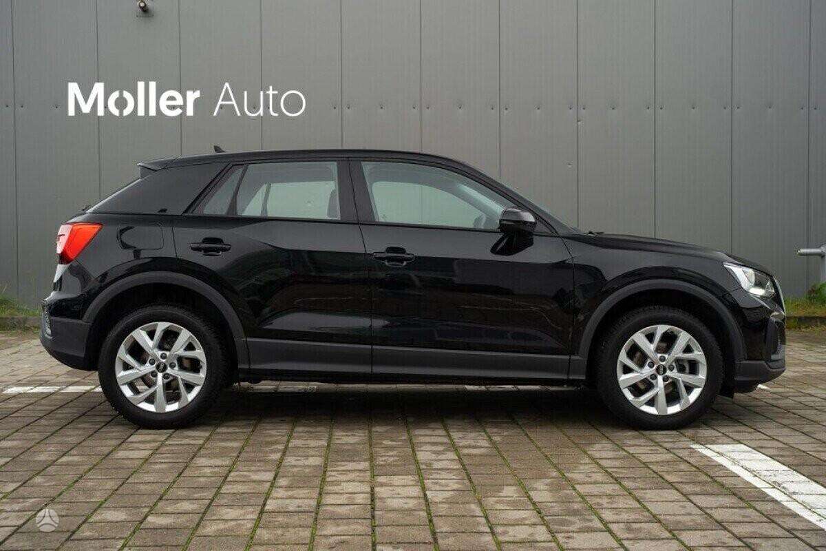 Audi Q2, 1.5 l., off-road / crossover