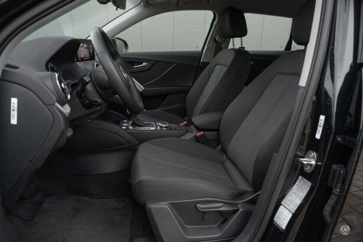 Audi Q2, 1.5 l., off-road / crossover