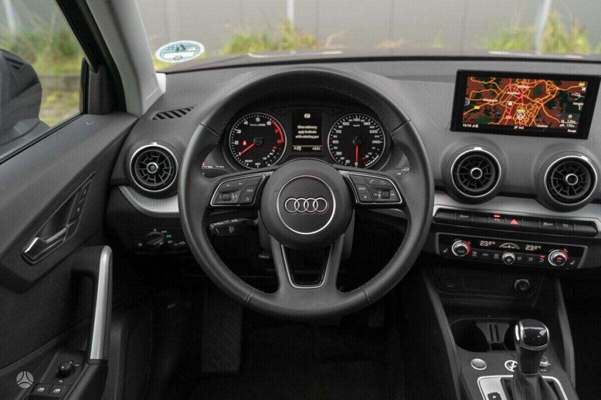 Audi Q2, 1.5 l., off-road / crossover