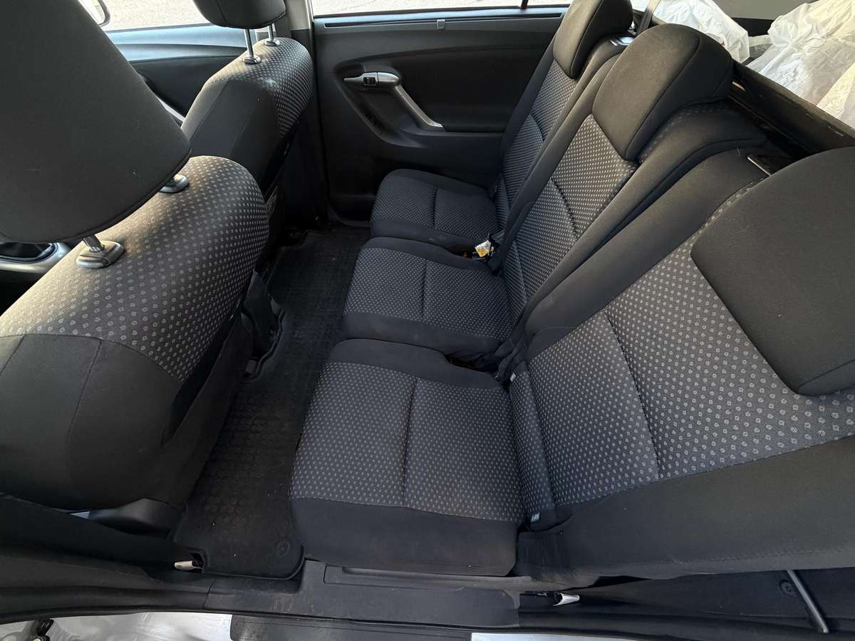 Toyota Corolla Verso - 12