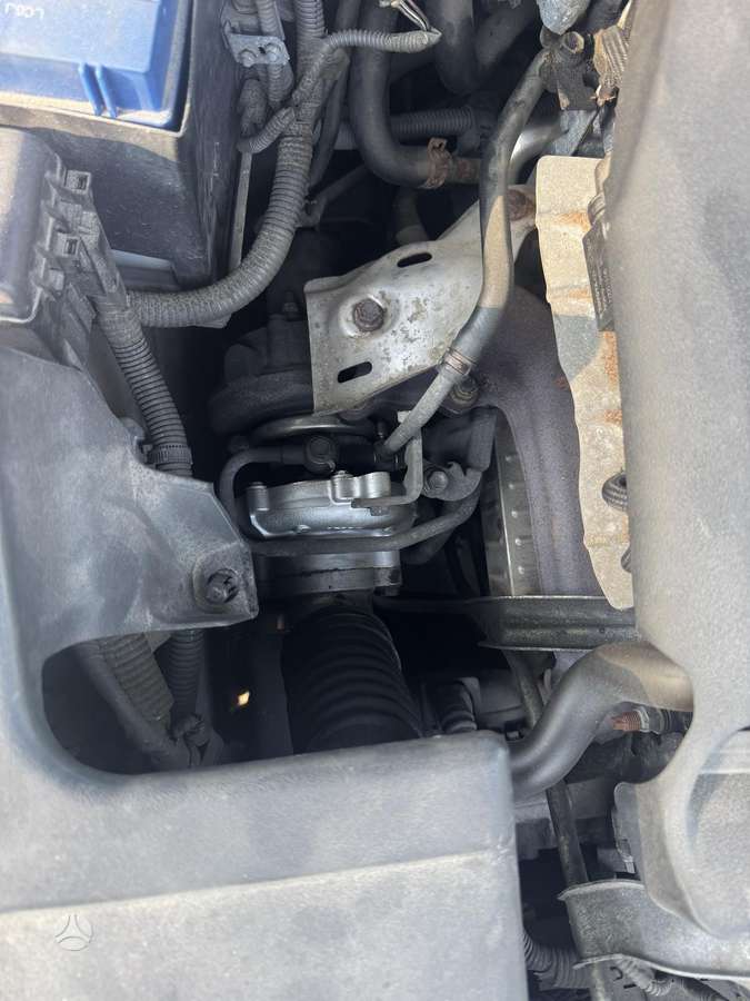 Lexus IS 220, 2.2 l., sedanas