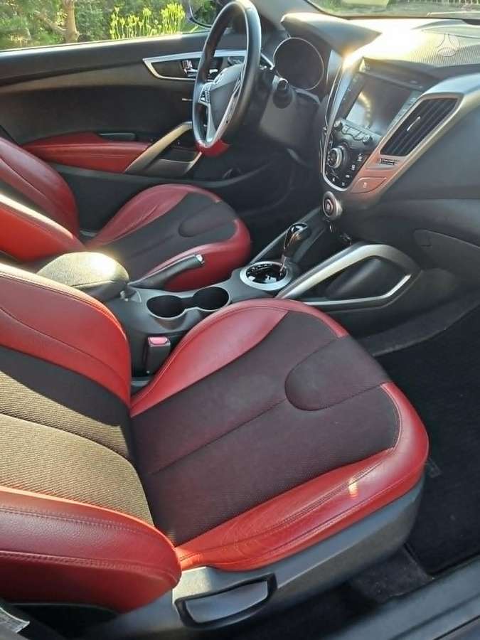 Hyundai Veloster, 1.6 l., hatchback