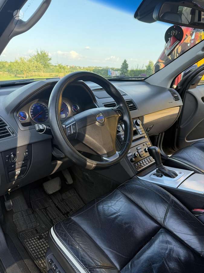 Volvo XC90 - 5