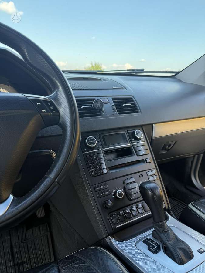 Volvo XC90 - 6