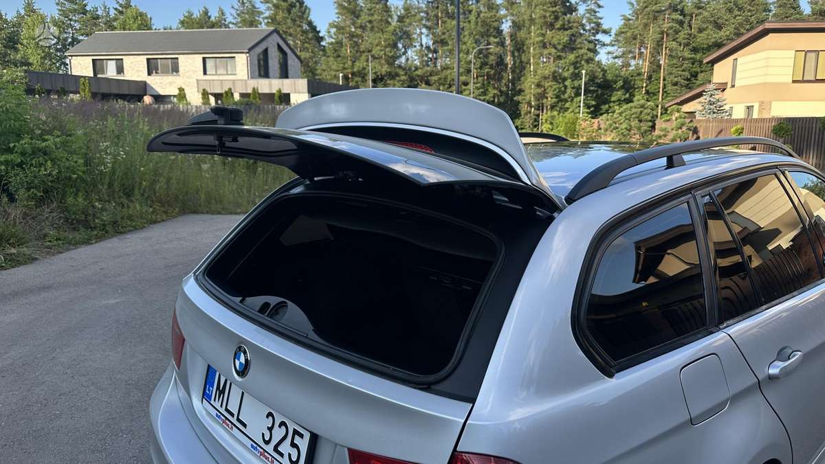 BMW 325, 3.0 l., wagon