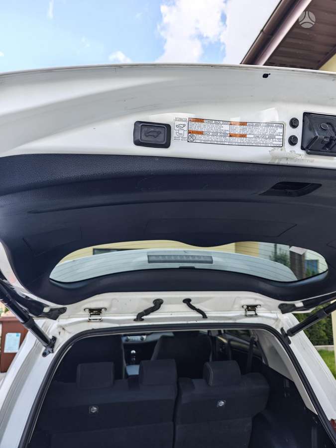Toyota RAV4 - 5