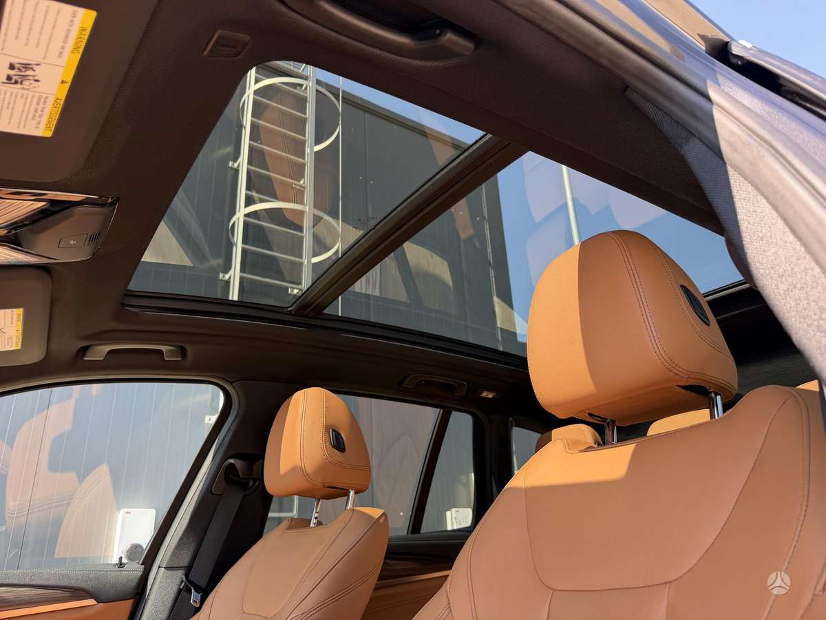 BMW X3, 2.0 l., off-road / crossover