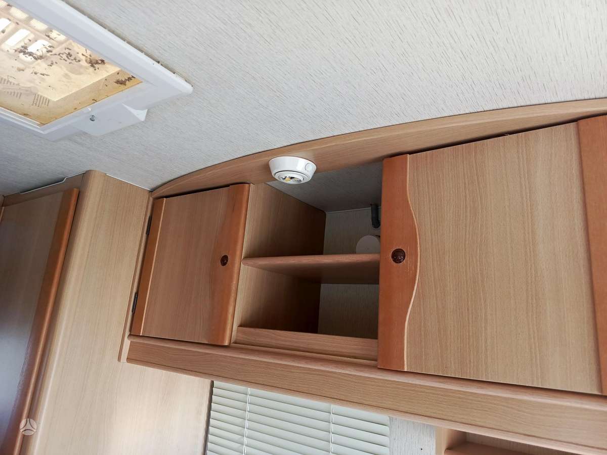 Knaus ADRIA 430, kemperis