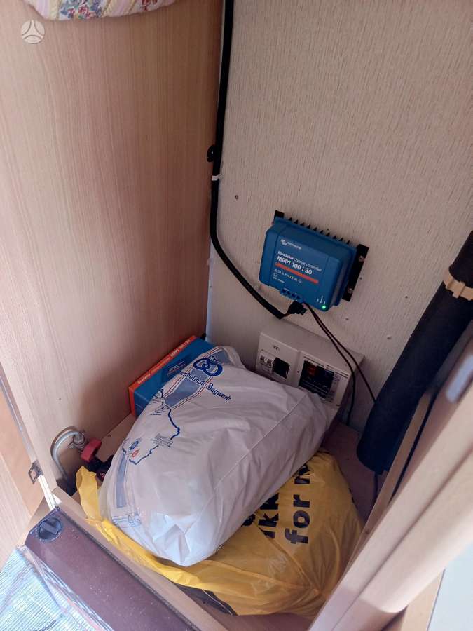Knaus ADRIA 430, kemperis
