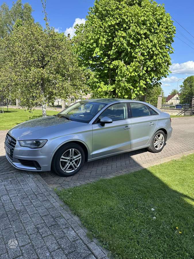 Audi A3, 1.6 l., Седан
