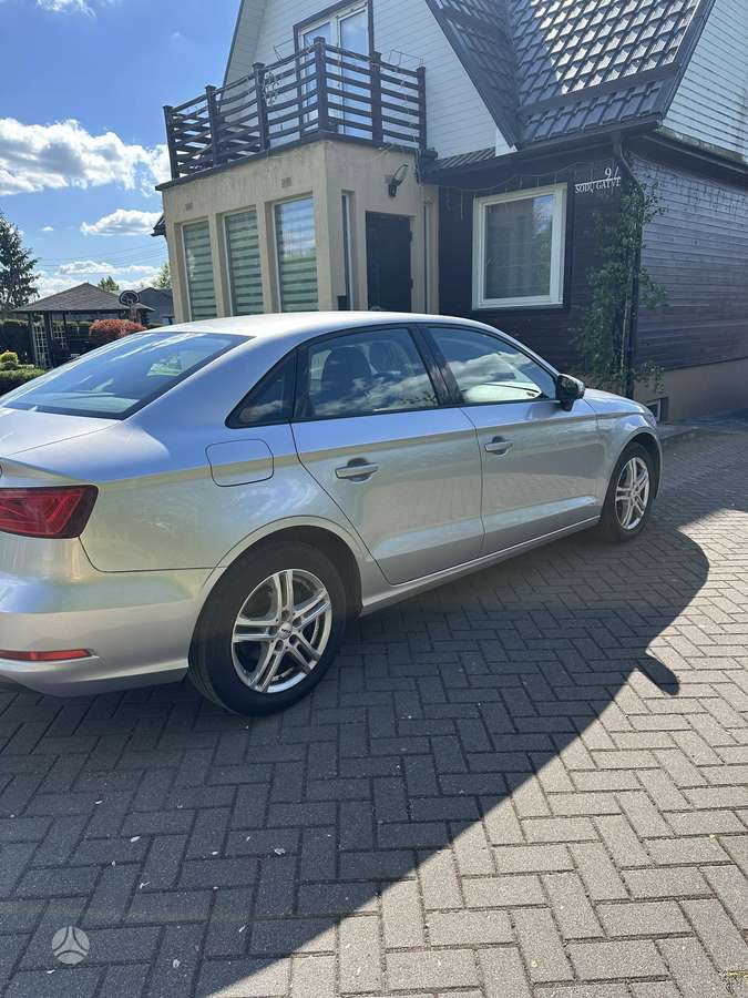 Audi A3, 1.6 l., Седан
