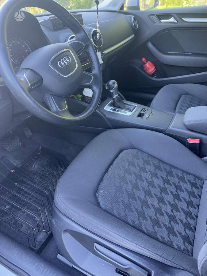 Audi A3, 1.6 l., Седан