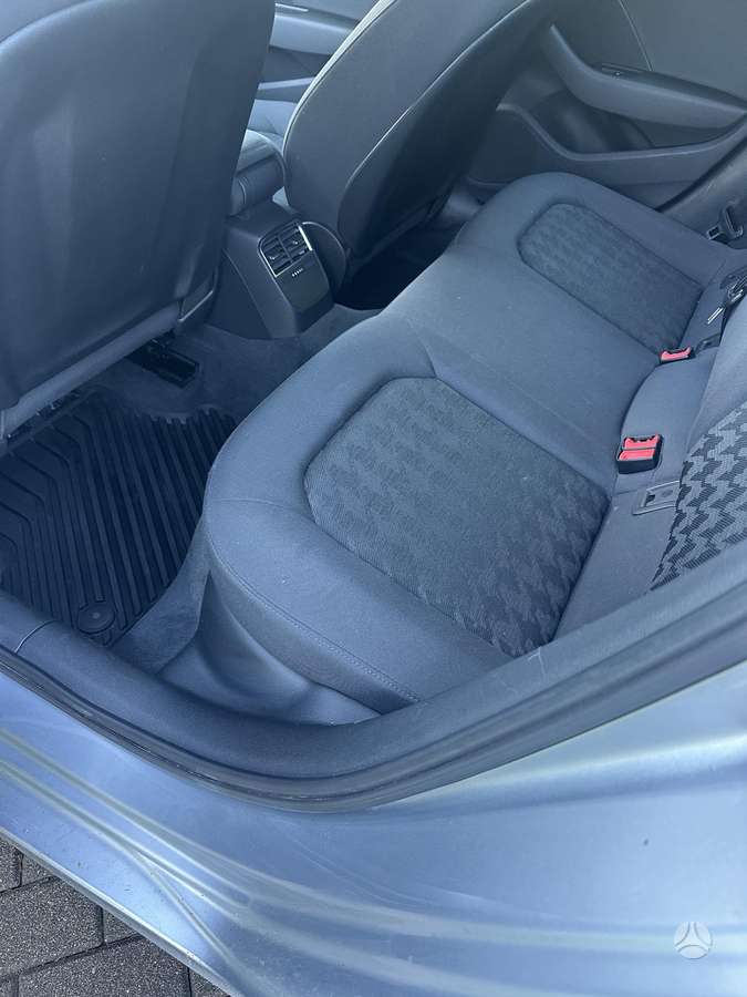 Audi A3, 1.6 l., Седан