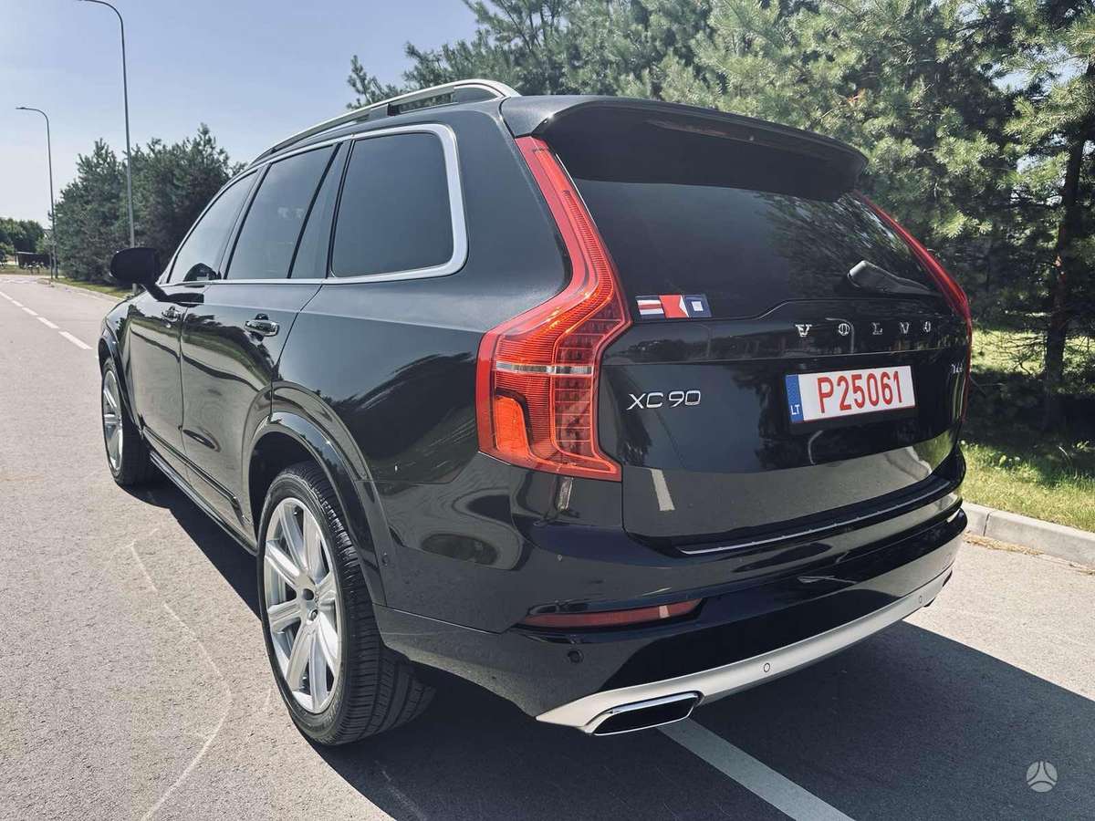 Volvo XC90 - 9