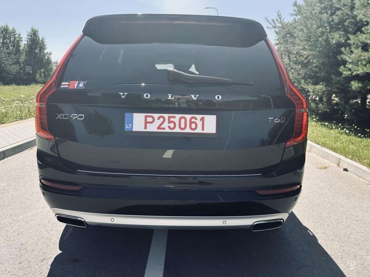 Volvo XC90 - 11