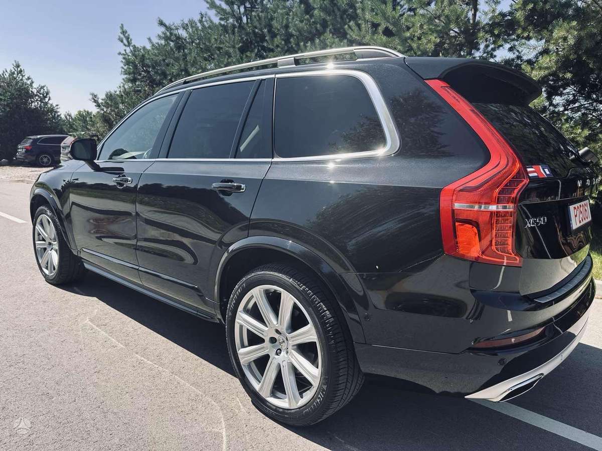Volvo XC90 - 8