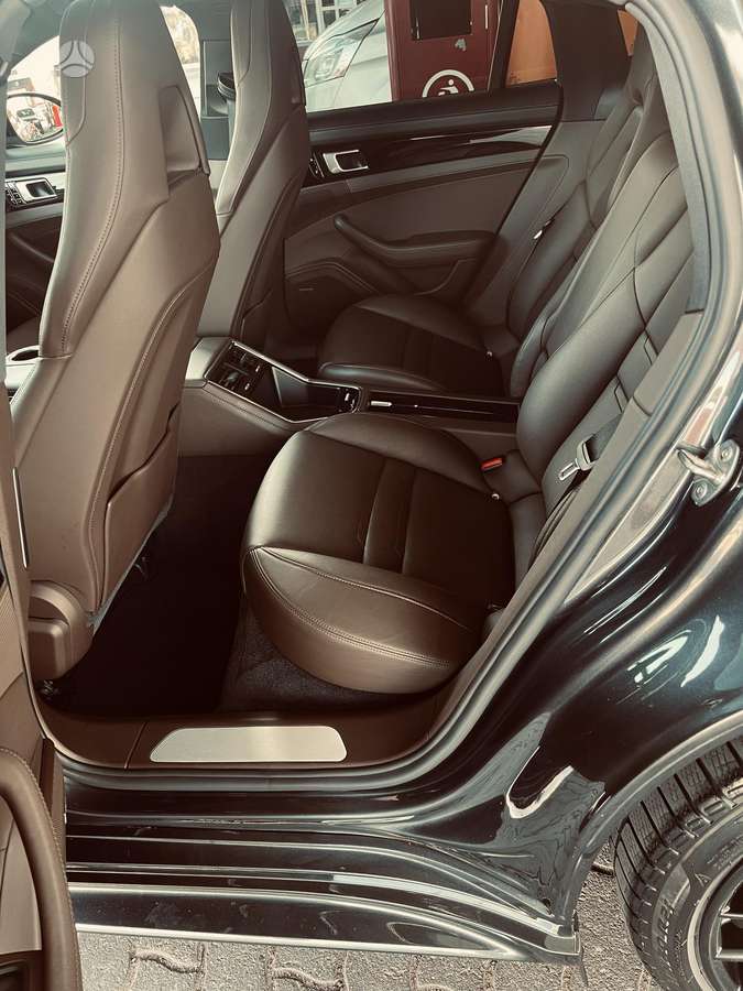 Porsche Panamera - 6