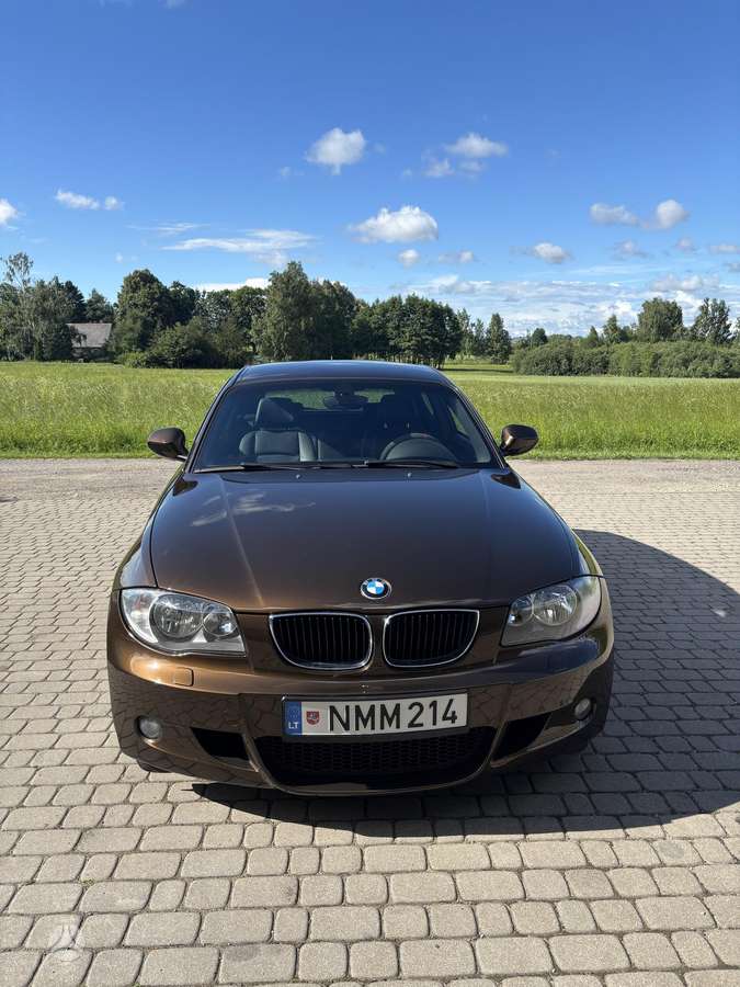 BMW 120, hečbekas