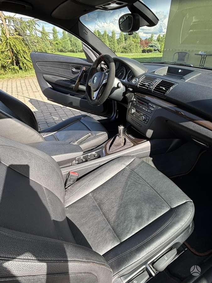 BMW 120, hečbekas