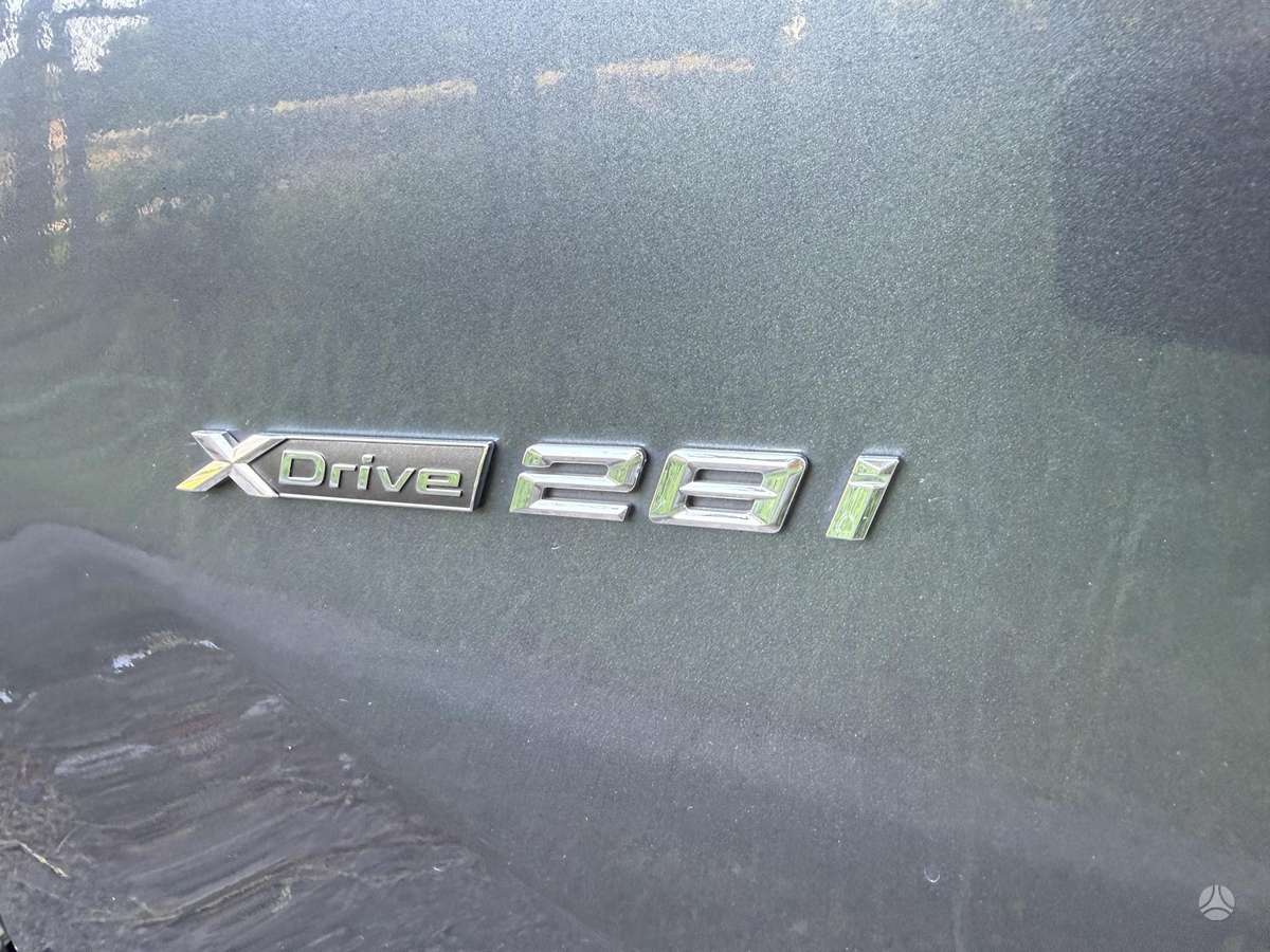 BMW X1, 2.0 l., off-road / crossover
