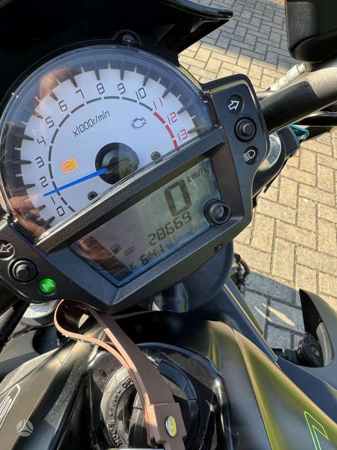 Kawasaki ER 650cc, street / classic