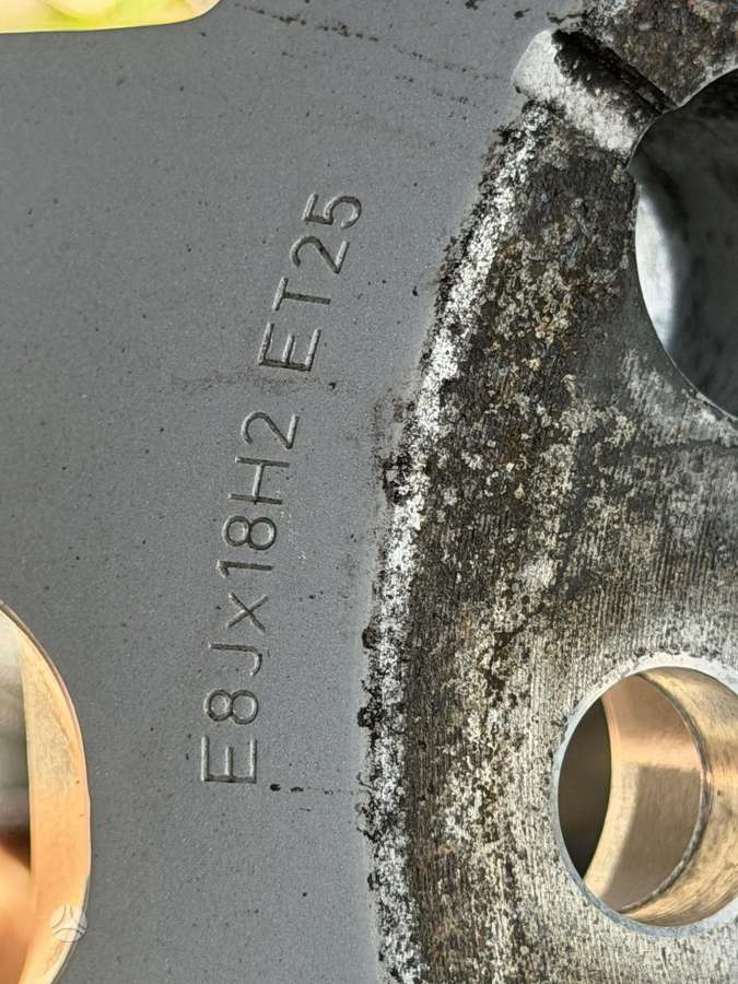Volkswagen, light alloy, R18